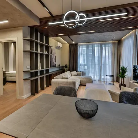 Waterfront - Art Apartment *